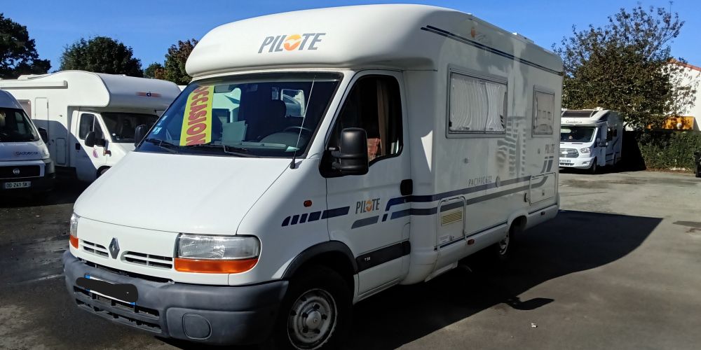 Renault MASTER Pilote Profilé Pacific 632